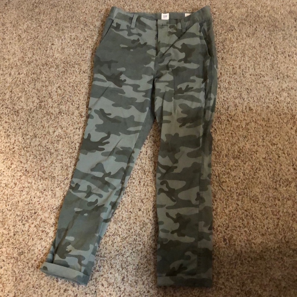 Gap Girlfriend Chino in Camo Print